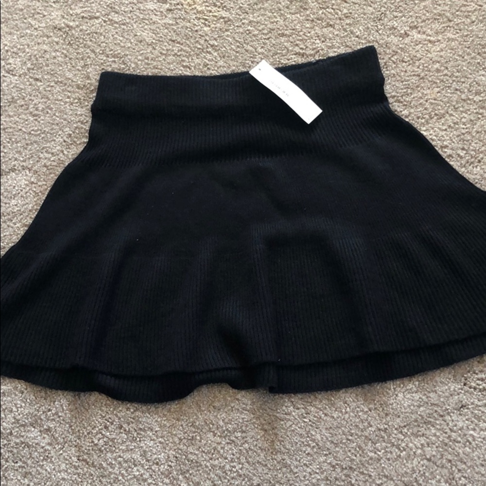 Black knit skirt